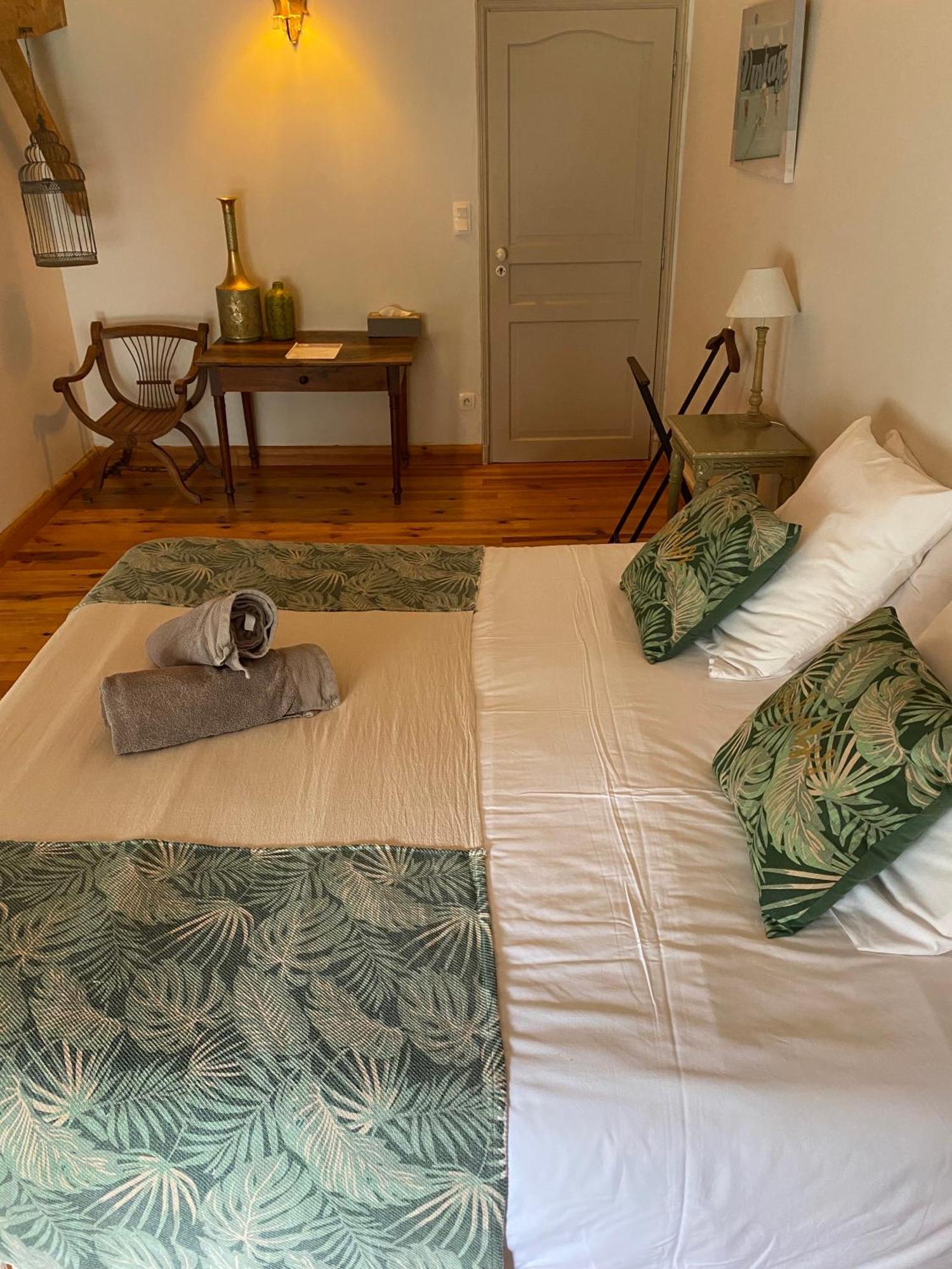 Maison D'Emmannaelle Auros Bagian luar foto
