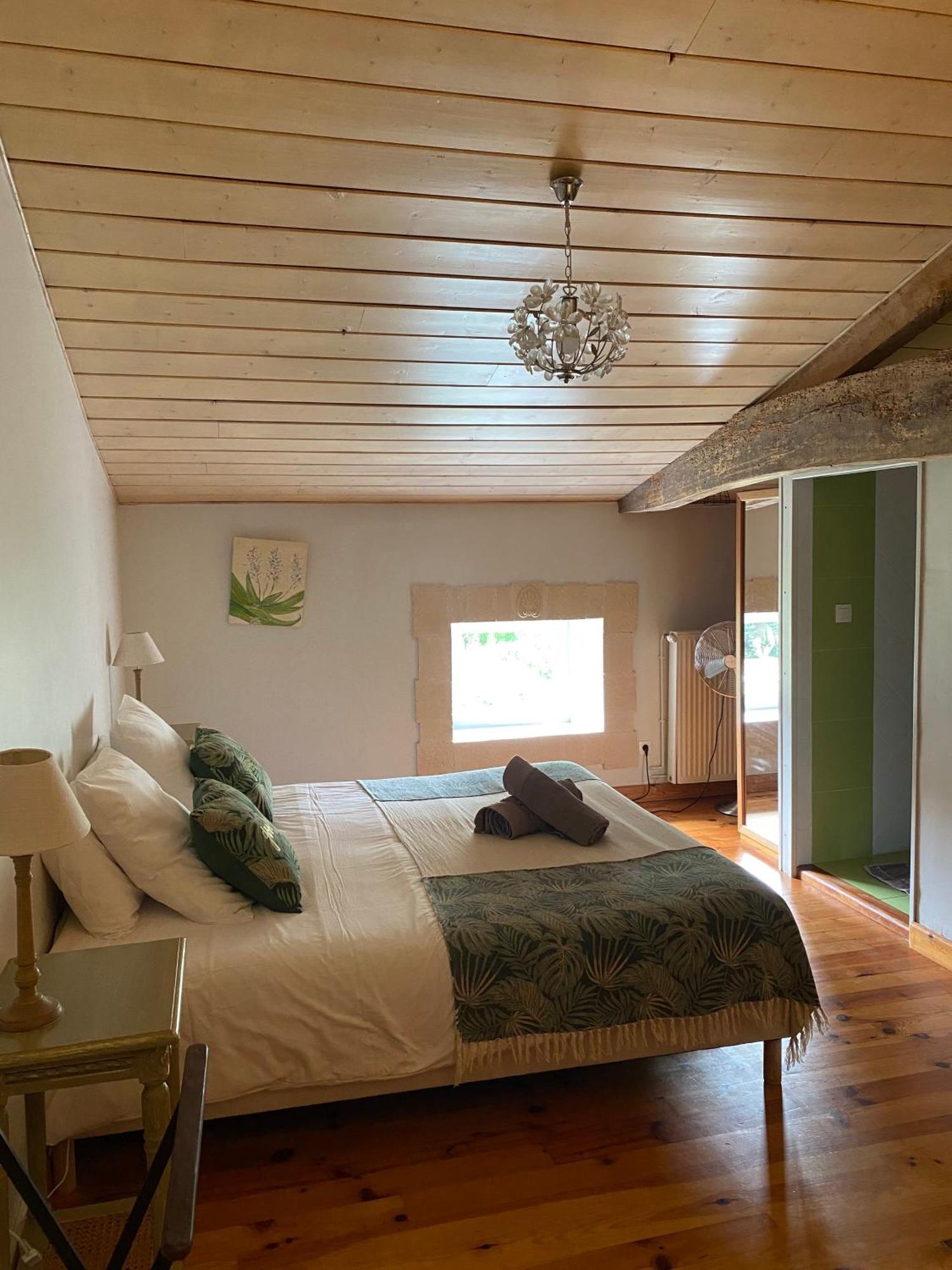 Maison D'Emmannaelle Auros Bagian luar foto