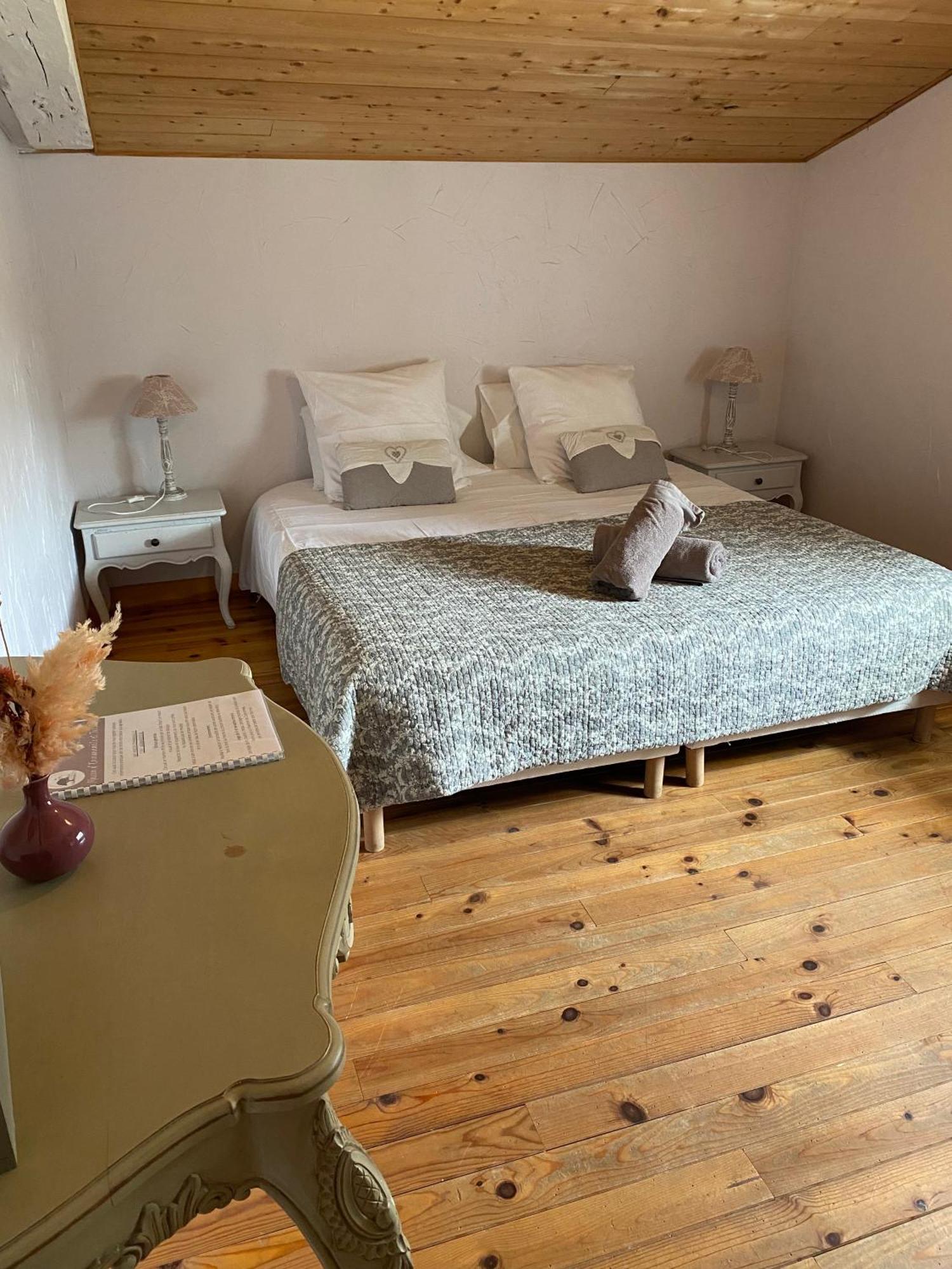 Maison D'Emmannaelle Auros Bagian luar foto