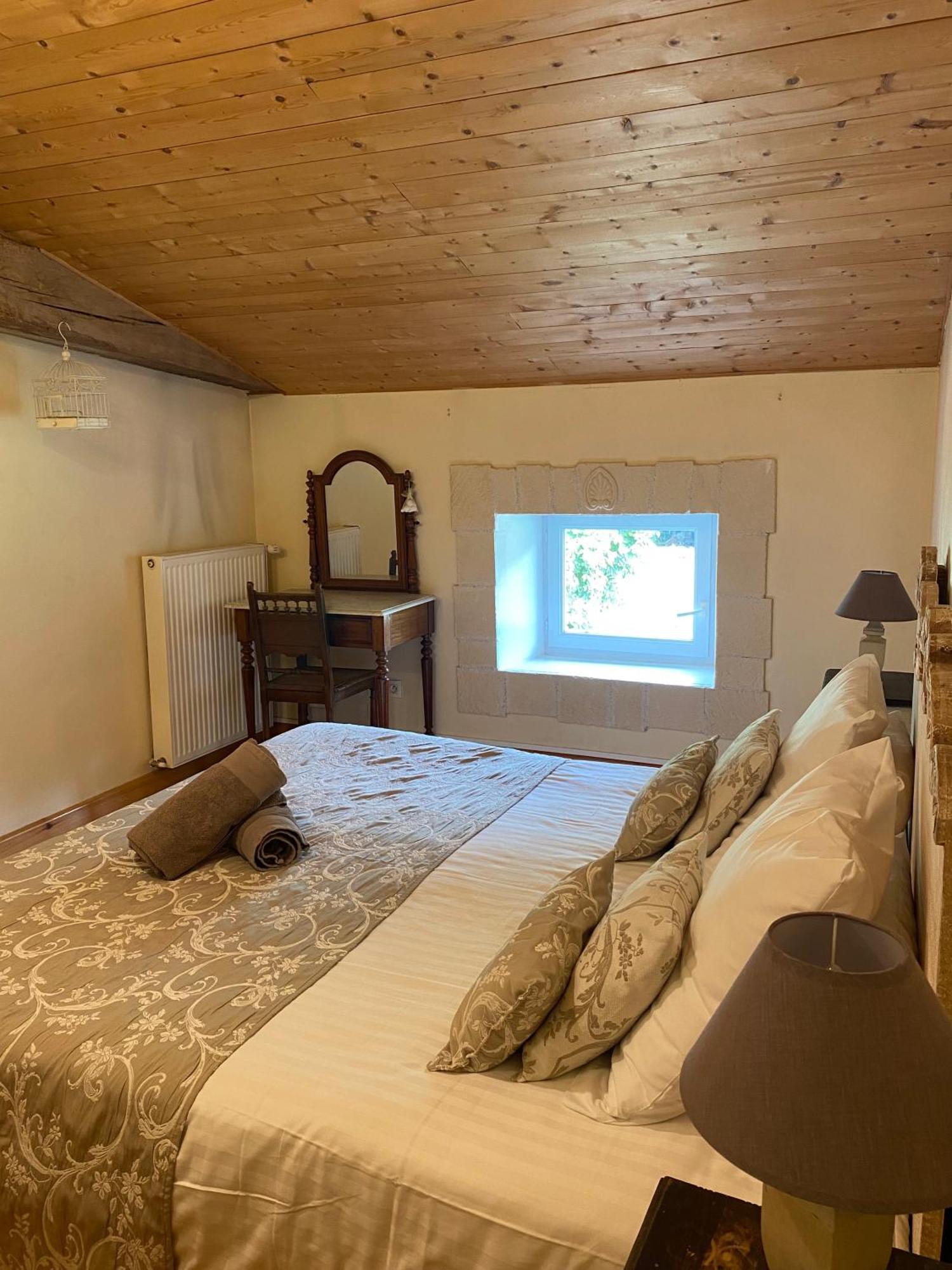 Maison D'Emmannaelle Auros Bagian luar foto